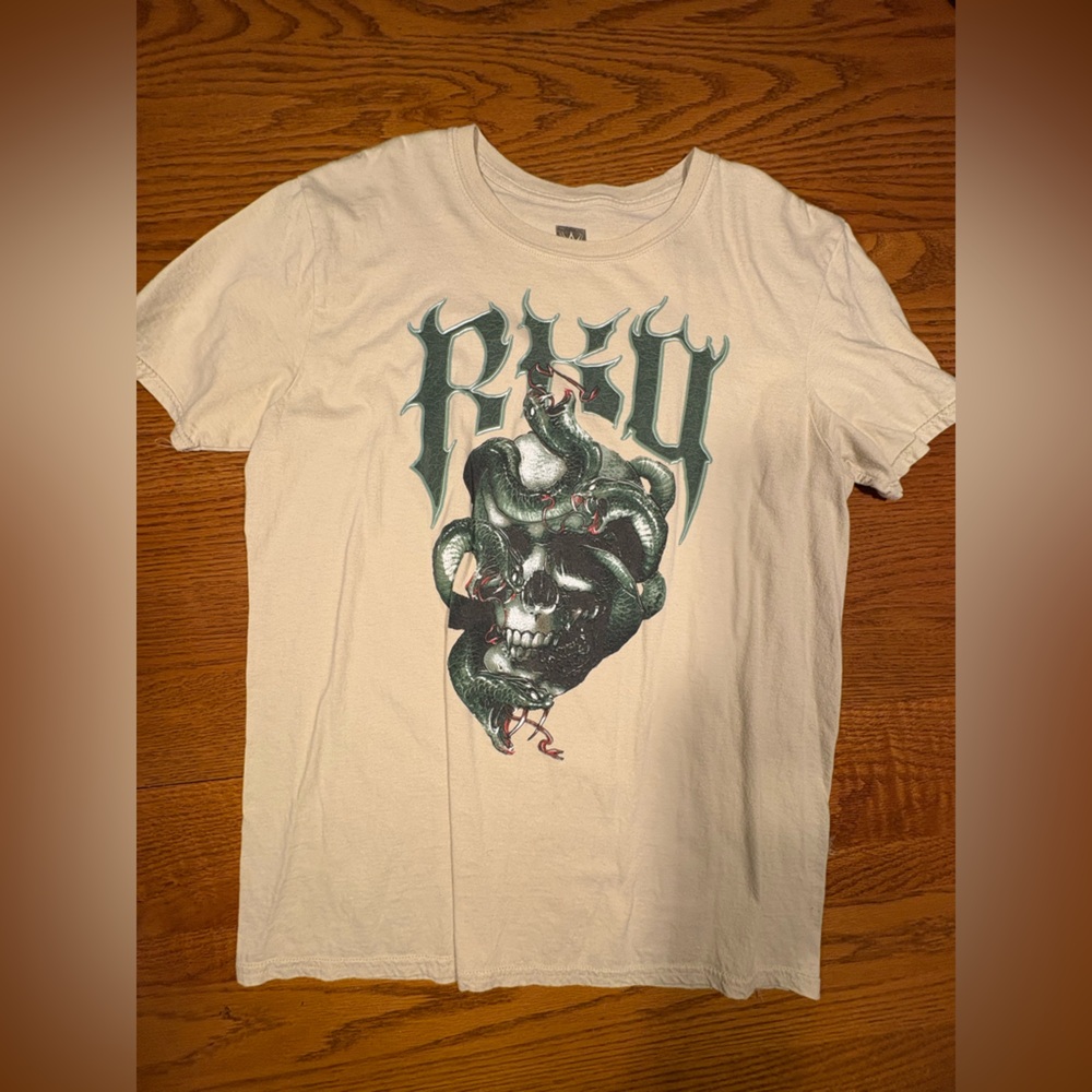 WWE White Tee with Green Snake Graphic